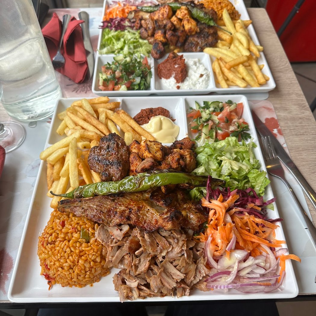 Ada Grill 1